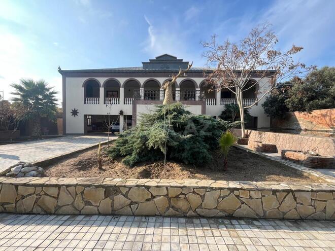Продаётся 11-комн. дом/дача 1 500 м², пос. Шувеляны, photo 1 from 19