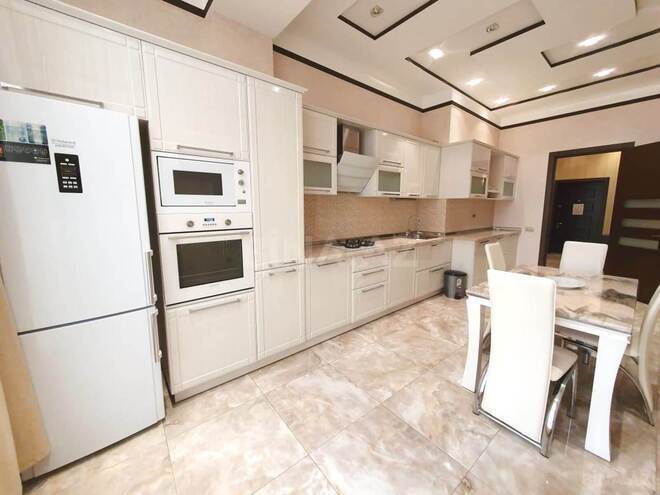 İcarəyə verilir 2 otaqlı yeni tikili 115 m², 28 May m., photo 14 from 18