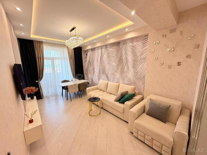 Продаётся 2-комн. новостройка 65 м², м. Ази Асланов, photo 1 from 13