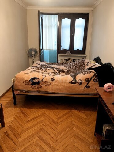 Satılır 2 otaqlı köhnə tikili 46 m², Nizami m., photo 3 from 7