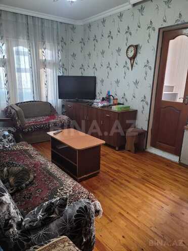 Satılır 3 otaqlı köhnə tikili 85 m², Xalqlar Dostluğu m., photo 1 from 10