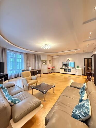 Продаётся 4-комн. новостройка 240 м², м. Низами, photo 1 from 23