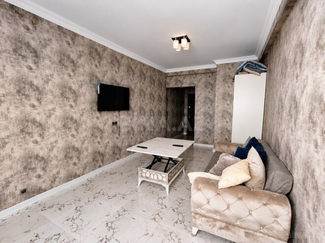 Сдаётся 1-комн. новостройка 30 м², Абшеронcкий  р., photo 1 from 14