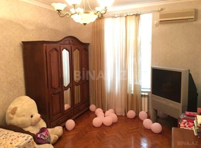 Satılır 3 otaqlı köhnə tikili 100 m², 28 May m., photo 13 from 18