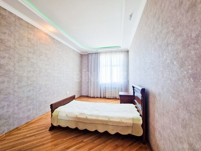 Сдаётся 3-комн. новостройка 120 м², м. Нефтчиляр, photo 6 from 17