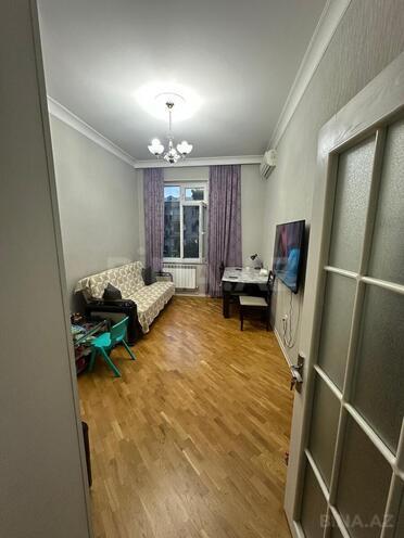 Продаётся 2-комн. вторичка 52 м², м. Элмляр Академиясы, photo 3 from 16