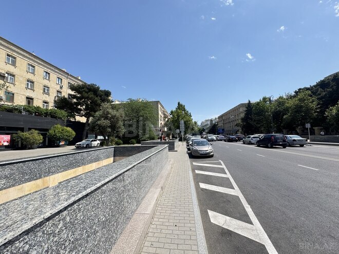 Продаётся 2-комн. вторичка 52 м², м. Элмляр Академиясы, photo 1 from 16