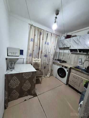 Satılır 1 otaqlı köhnə tikili 32 m², İnşaatçılar m., photo 3 from 9