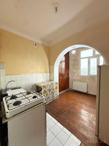 Satılır 1 otaqlı köhnə tikili 45 m², İnşaatçılar m., photo 4 from 10