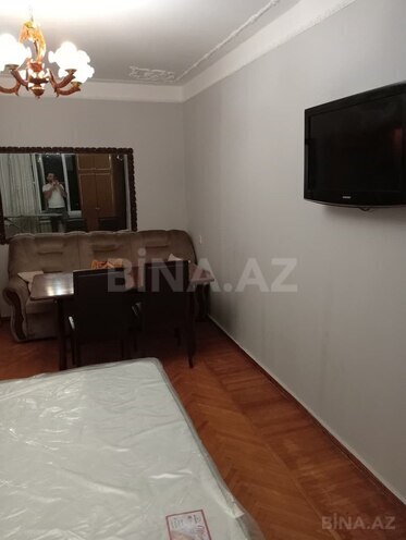 İcarəyə verilir 3 otaqlı köhnə tikili 80 m², 8 Noyabr m., photo 3 from 13