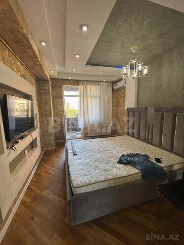 Сдаётся 2-комн. новостройка 70 м², м. Кара Караев, photo 1 from 12
