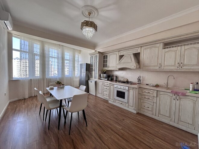 İcarəyə verilir 3 otaqlı yeni tikili 170 m², 28 May m., photo 3 from 25
