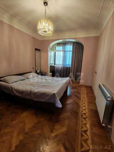 İcarəyə verilir 3 otaqlı köhnə tikili 90 m², 8-ci mikrorayon q., photo 4 from 26