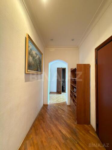 Satılır 5 otaqlı köhnə tikili 200 m², Nəsimi r., photo 4 from 31