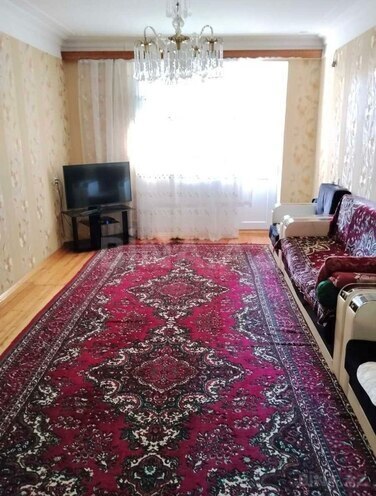 Satılır 3 otaqlı köhnə tikili 80 m², Xalqlar Dostluğu m., photo 1 from 10