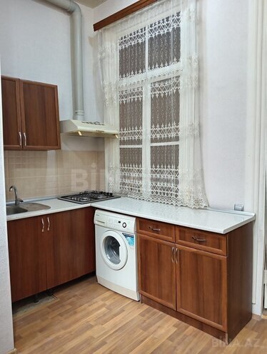 Satılır 1 otaqlı köhnə tikili 30 m², 28 May m., photo 4 from 6