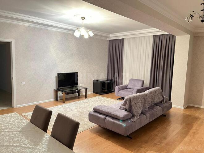 Сдаётся 3-комн. новостройка 135 м², м. Ази Асланов, photo 3 from 18
