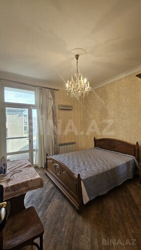 Продаётся 2-комн. вторичка 56 м², м. Низами, photo 6 from 12