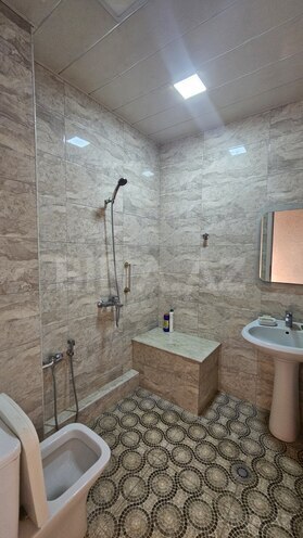Продаётся 2-комн. вторичка 56 м², м. Низами, photo 9 from 12
