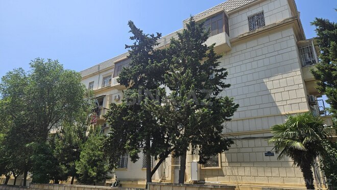 Продаётся 2-комн. вторичка 56 м², м. Низами, photo 1 from 12