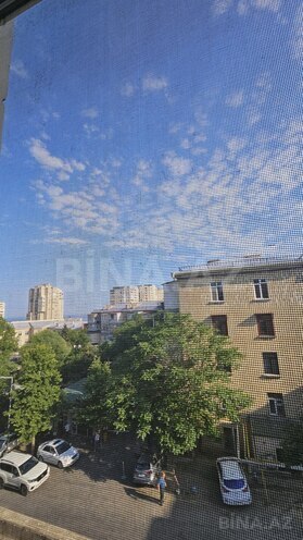 Продаётся 2-комн. вторичка 56 м², м. Низами, photo 11 from 12