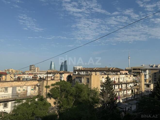Satılır 3 otaqlı köhnə tikili 73 m², Elmlər Akademiyası m., photo 1 from 20