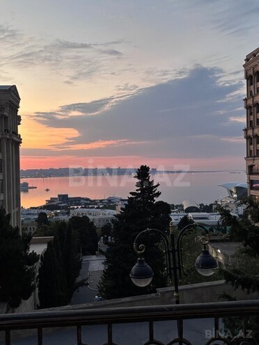 İcarəyə verilir 3 otaqlı yeni tikili 80 m², İçəri Şəhər m., photo 1 from 17