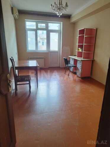 Сдаётся 2-комн. вторичка 67 м², пос. Массив Д, photo 1 from 8