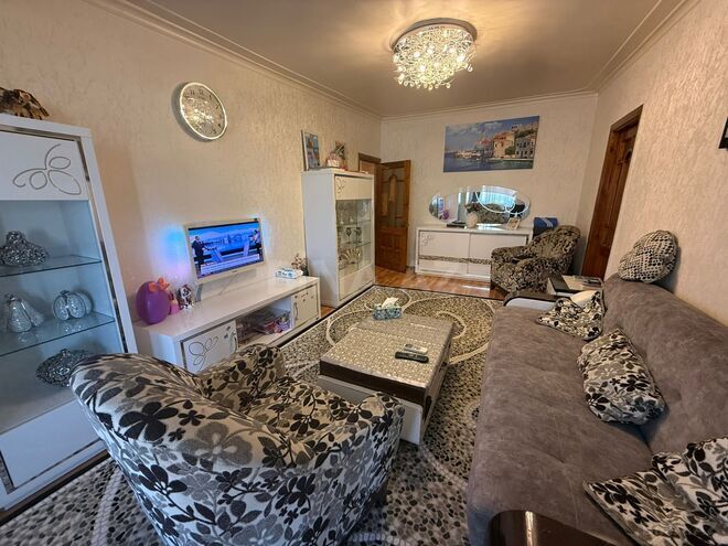 Продаётся 2-комн. вторичка 50 м², м. Элмляр Академиясы, photo 3 from 22