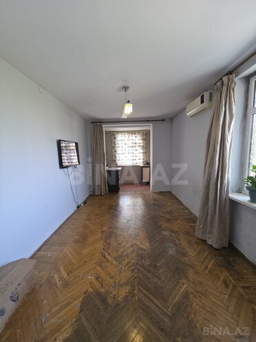 Продается 2-комн. вторичка 43 м², пос. Бакиханова, photo 1 from 16