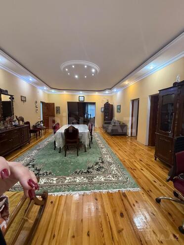 Продаётся 6-комн. дом/дача 500 м², пос. Бадамдар, photo 1 from 12