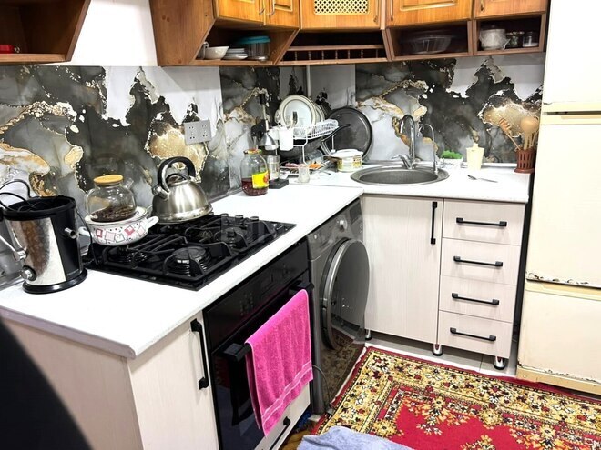 Satılır 3 otaqlı köhnə tikili 75 m², İnşaatçılar m., photo 15 from 22