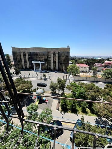 Satılır 3 otaqlı köhnə tikili 75 m², Nizami r., photo 1 from 27