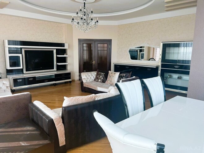 İcarəyə verilir 4 otaqlı yeni tikili 190 m², 28 May m., photo 4 from 24