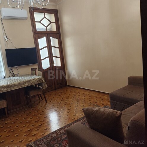 İcarəyə verilir 2 otaqlı köhnə tikili 60 m², Sahil m., photo 1 from 13
