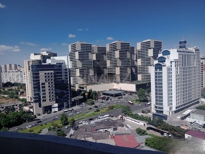 Сдаётся 3-комн. новостройка 110 м², Насиминский  р., photo 1 from 11