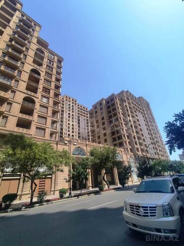 Satılır 3 otaqlı yeni tikili 202 m², Səbail r., photo 1 from 32