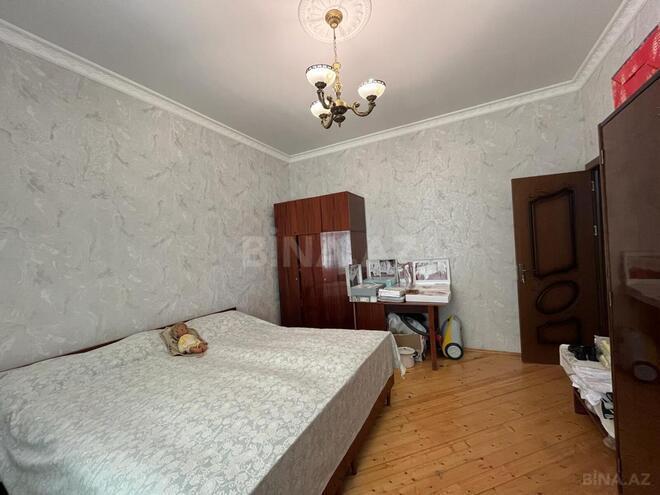 Satılır 4 otaqlı həyət evi/bağ evi 316 m², Novxanı q., photo 12 from 32