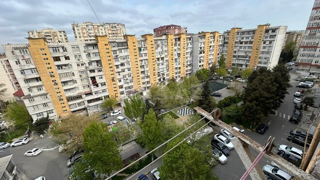 Satılır 2 otaqlı köhnə tikili 70 m², Yasamal r., photo 1 from 12