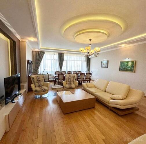 Продаётся 4-комн. новостройка 195 м², м. Элмляр Академиясы, photo 3 from 15