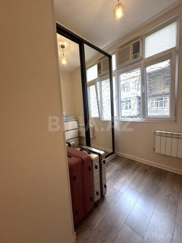Satılır 2 otaqlı köhnə tikili 65 m², Nizami m., photo 10 from 15