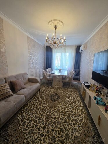 Продаётся 2-комн. вторичка 70 м², м. 20 января, photo 1 from 17