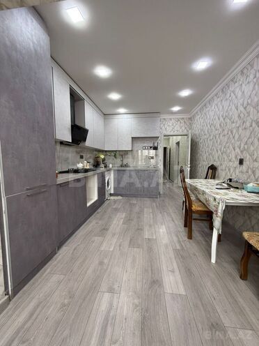 Satılır 5 otaqlı köhnə tikili 120 m², Qaraçuxur q., photo 1 from 22