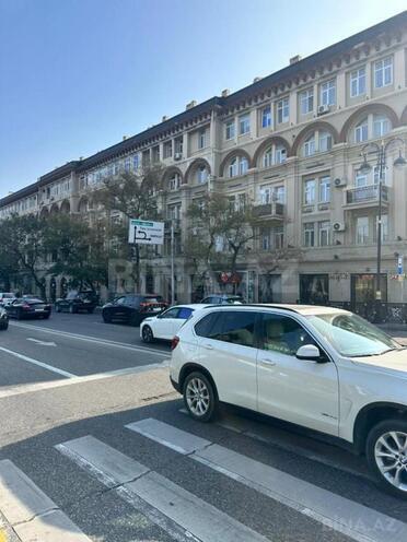 Продаётся 3-комн. вторичка 92 м², Насиминский  р., photo 1 from 14