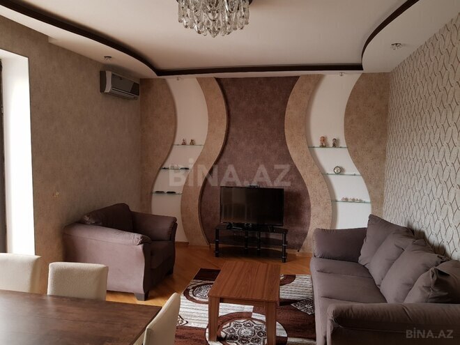 Сдаётся 3-комн. вторичка 70 м², м. Элмляр Академиясы, photo 1 from 12