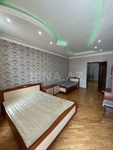Сдаётся 2-комн. новостройка 115 м², м. 8 ноября, photo 7 from 16