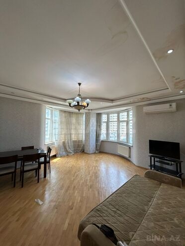 Сдаётся 2-комн. новостройка 115 м², м. 8 ноября, photo 1 from 16
