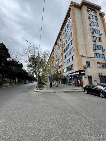 Satılır 3 otaqlı köhnə tikili 78 m², Bakıxanov q., photo 1 from 18