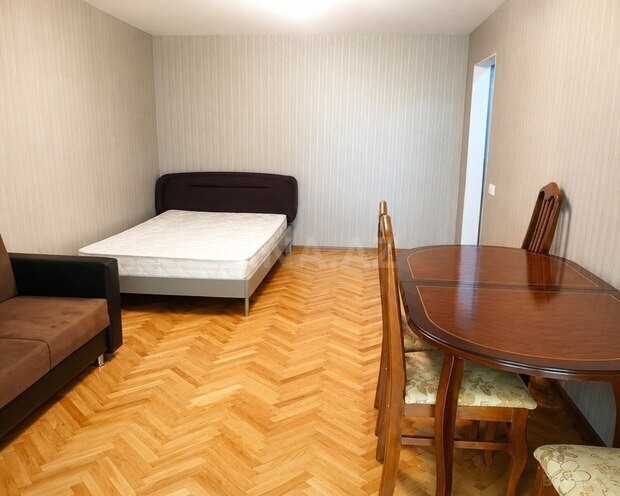 Satılır 1 otaqlı köhnə tikili 40 m², Yasamal r., photo 3 from 12