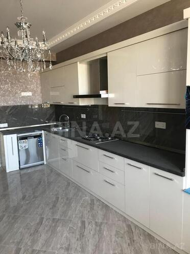 Сдаётся 3-комн. новостройка 149 м², м. Низами, photo 3 from 27
